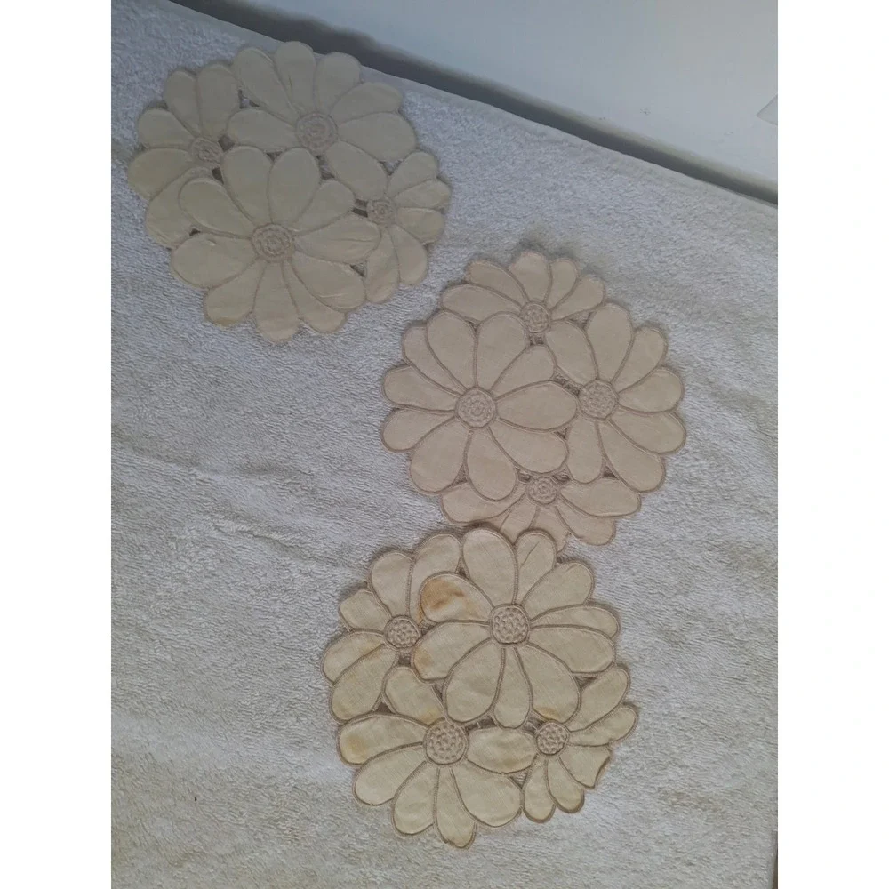 Vintage Cream Linen Floral Cutout Doily and Napkin Set Daisy Embroidery 10pc